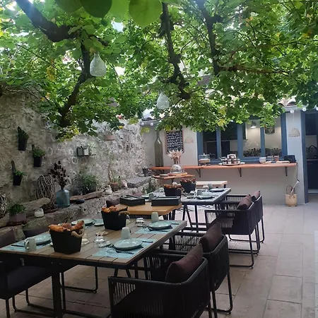 Maison d'hôtes Sous Le Tilleul à Ruoms